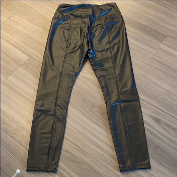 Lysse Faux Leather Leggings - Picture 2 of 2